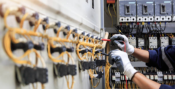 Professional Electrician technician working in Portland, OR